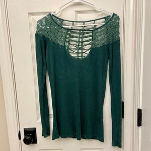 Gimmicks by BKE Green Long Sleeve Top
